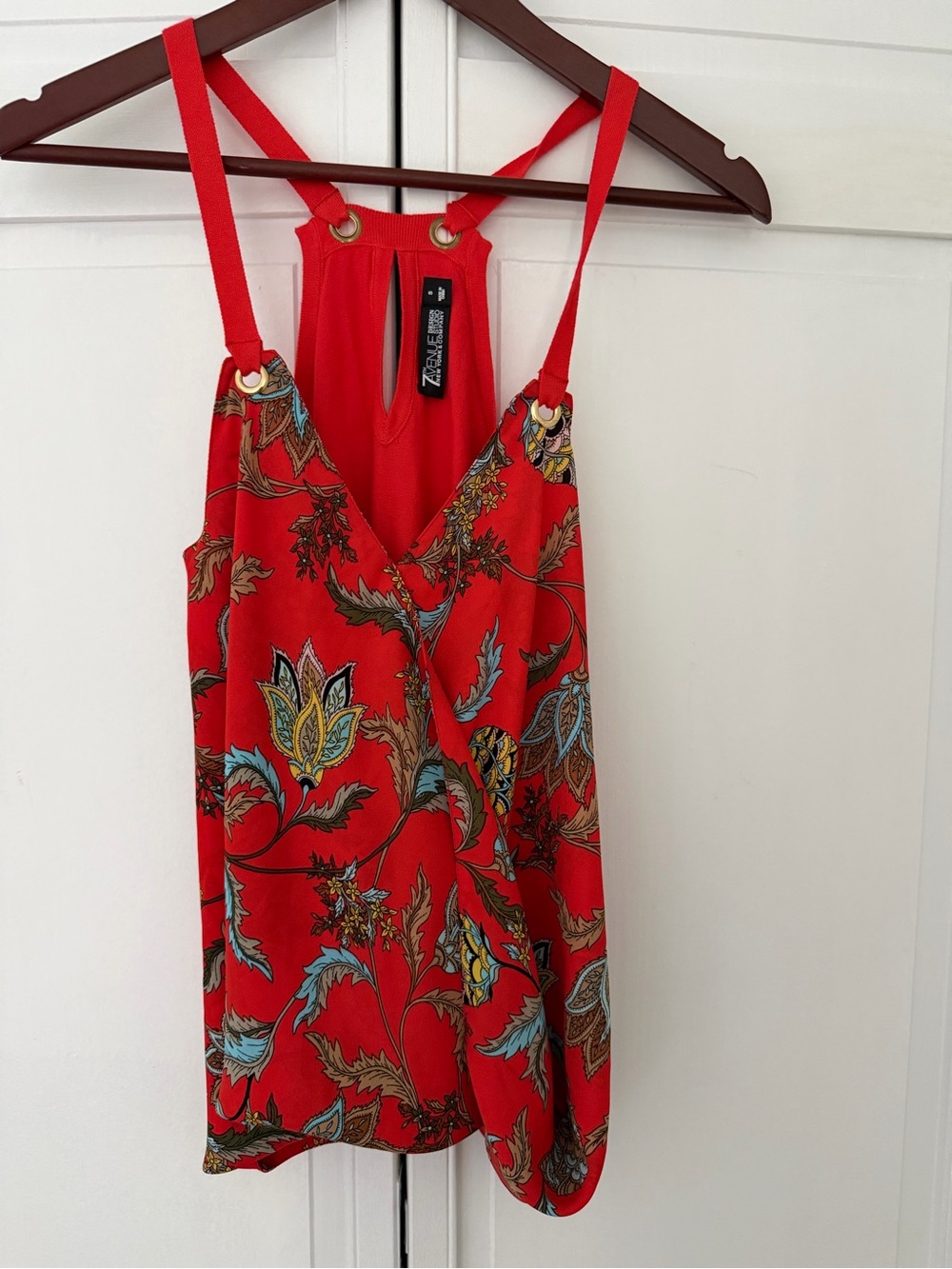 7Th Avenue Red Floral Tank Top with Grommet Detail